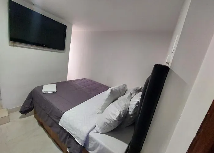 Hotel Punto 100